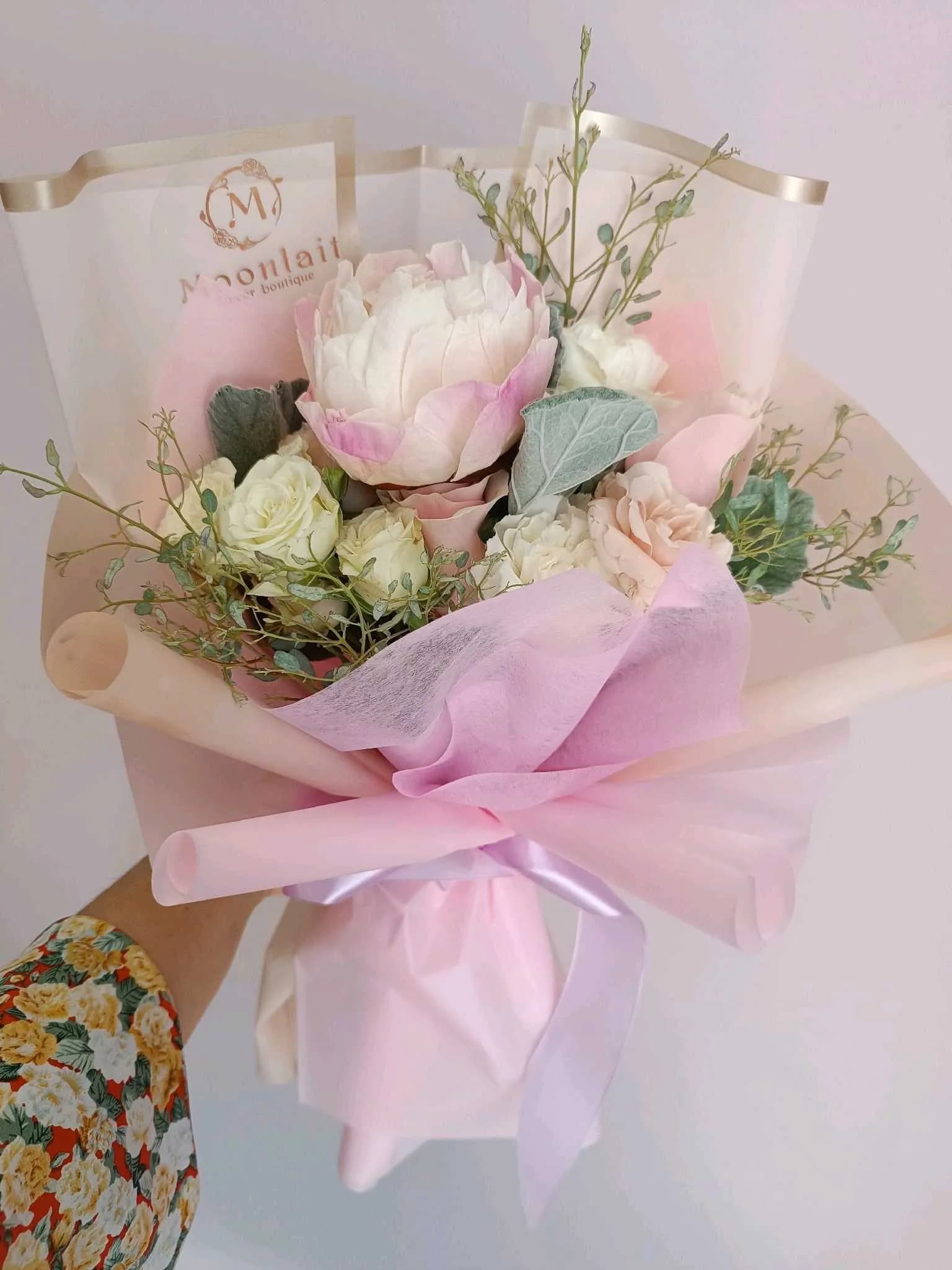 Bouquet 1 peonia