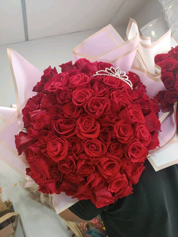Ramo buchon 100 rosas